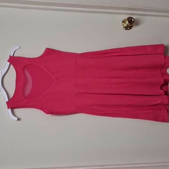 SO Pink Sleeveless Dress with Pink Lace Heart on the Back - Picture 3 of 5